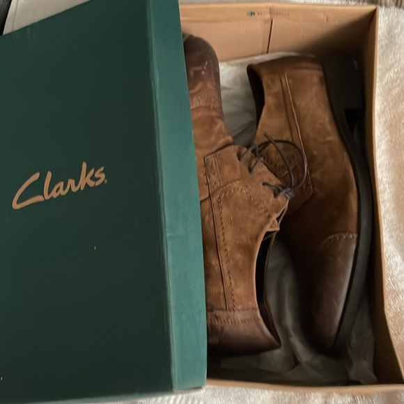 Clarks Wallace Suede Leather Tan Oxford Shoes - NEW - Picture 2 of 10